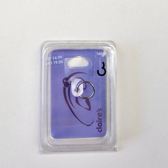 NWT Claire’s Silver 16G Sleek Cartilage Clicker Hoop Earring - Picture 1 of 5